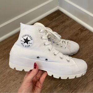 Converse Chuck Taylor Lugged Canvas High Tops (Size 7)